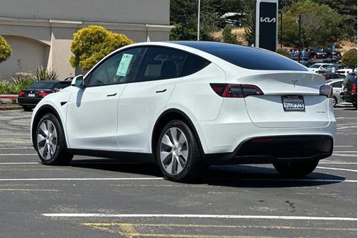 2023 Tesla Model Y Long Range Dual Motor All-Wheel Drive