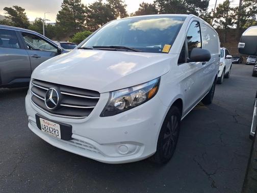 2022 Mercedes-Benz Metris Base