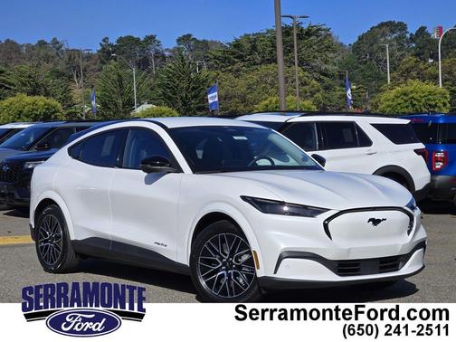 Star White Metallic Tri-Coat 2026 Ford Mustang Mach-E Premium