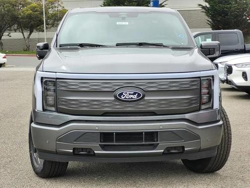2025 Ford F-150 Lightning LARIAT