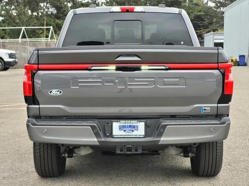 2025 Ford F-150 Lightning LARIAT