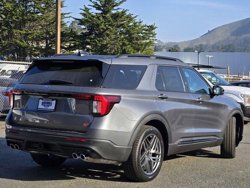 Carbonized Gray Metallic 2026 Ford Explorer ST