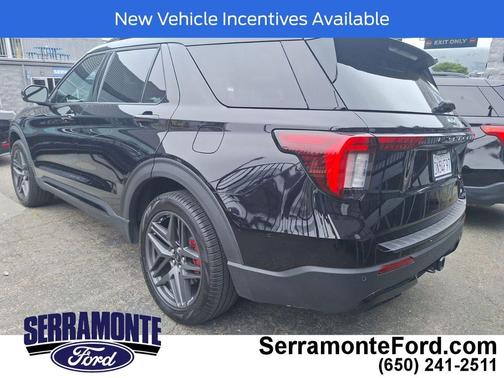 Agate Black Metallic 2026 Ford Explorer ST-Line