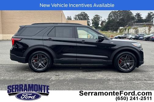 Agate Black Metallic 2026 Ford Explorer ST-Line