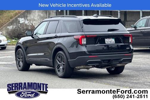 Agate Black Metallic 2026 Ford Explorer ST-Line