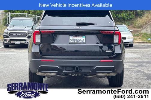 Agate Black Metallic 2026 Ford Explorer ST-Line