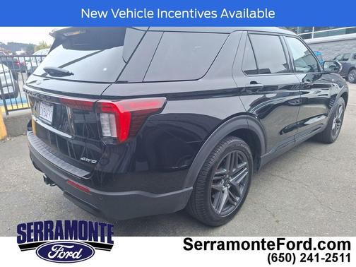 Agate Black Metallic 2026 Ford Explorer ST-Line