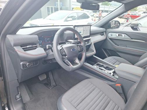 Agate Black Metallic 2026 Ford Explorer ST-Line