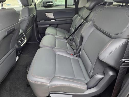 2025 Ford Expedition Max Active 4x4