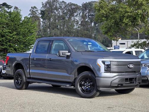 2025 Ford F-150 Lightning XLT