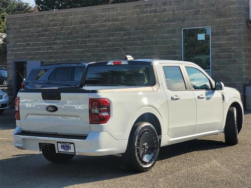 2025 Ford Maverick Lobo Standard
