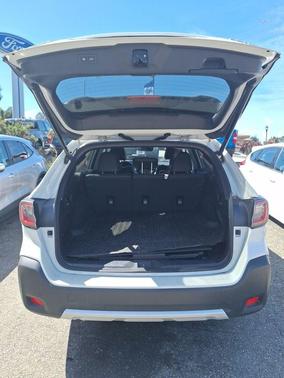 Crystal White Pearl 2023 Subaru Outback Limited