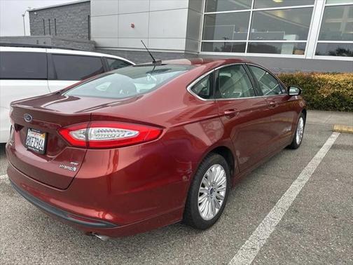 2014 Ford Fusion Hybrid SE