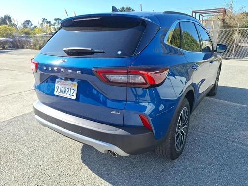 2023 Ford Escape PHEV SE
