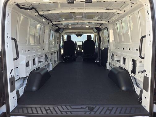Oxford White 2026 Ford Transit-250 Base