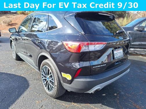 2022 Ford Escape Titanium