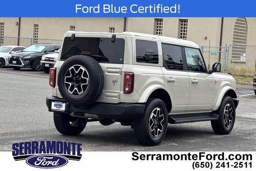 Desert Sand 2025 Ford Bronco Outer Banks