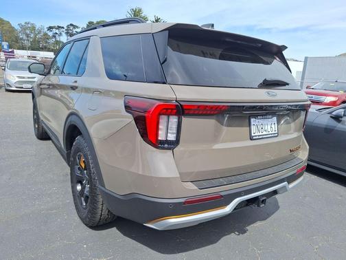 Marsh Gray 2026 Ford Explorer Tremor