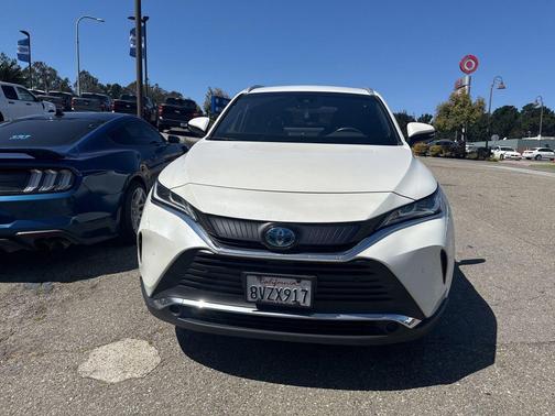 Blizzard Pearl 2021 Toyota Venza XLE