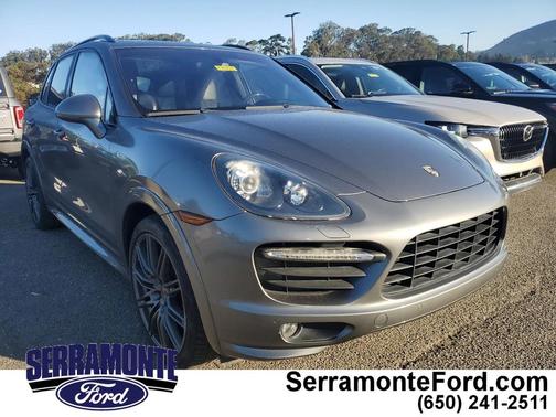 2013 Porsche Cayenne GTS