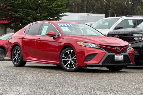 2019 Toyota Camry SE