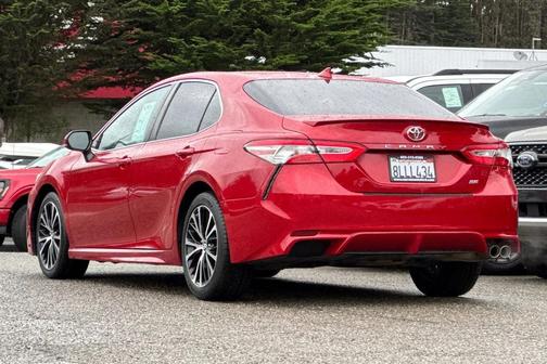 2019 Toyota Camry SE