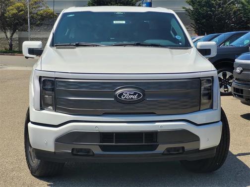 2025 Ford F-150 Lightning LARIAT