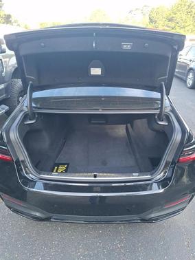 2021 BMW 750 i xDrive