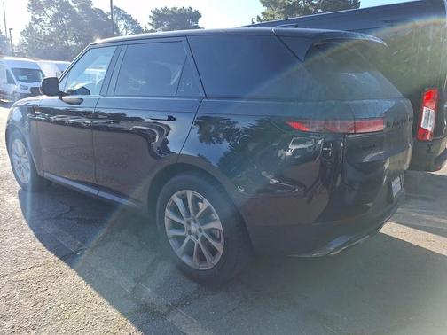2024 Land Rover Range Rover Sport SE