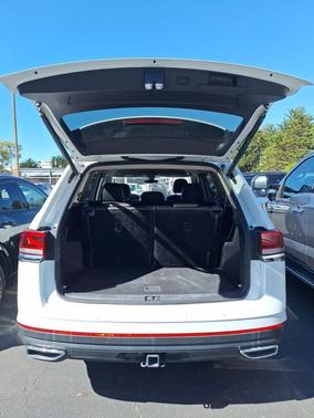 2024 Volkswagen Atlas 2.0T SE w/Technology 4MOTION