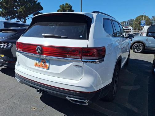 2024 Volkswagen Atlas 2.0T SE w/Technology 4MOTION