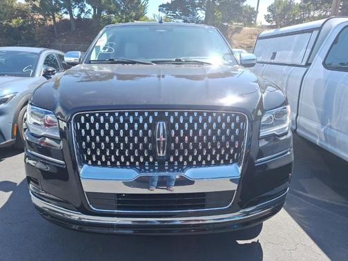 2022 Lincoln Navigator Black Label