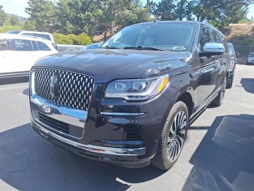 2022 Lincoln Navigator Black Label
