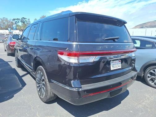 2022 Lincoln Navigator Black Label