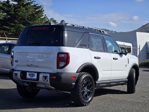 Oxford White 2026 Ford Bronco Sport Outer Banks