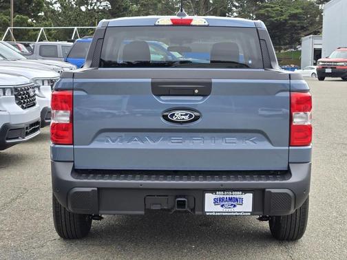 Azure Gray Metallic Tri-Coat 2026 Ford Maverick XLT