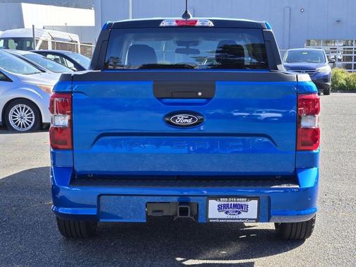 Velocity Blue 2026 Ford Maverick Lobo Standard