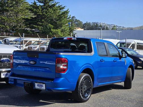 Velocity Blue 2026 Ford Maverick Lobo Standard