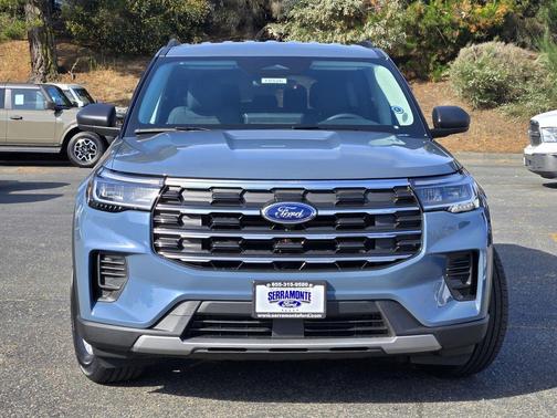 Vapor Blue Metallic 2026 Ford Explorer Active