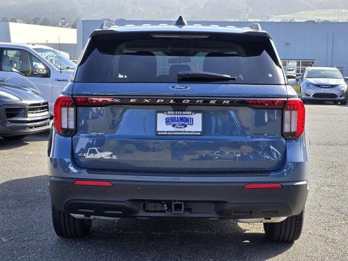 Vapor Blue Metallic 2026 Ford Explorer Active