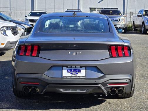 2026 Ford Mustang GT Premium