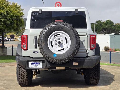 Avalanche Gray 2026 Ford Bronco Heritage Edition