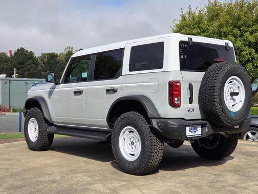 Avalanche Gray 2026 Ford Bronco Heritage Edition