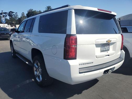 Summit White 2016 Chevrolet Suburban LT