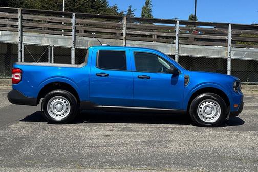 Velocity Blue 2025 Ford Maverick XL