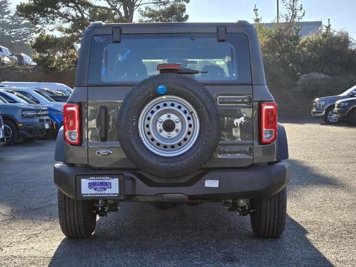 2025 Ford Bronco Base