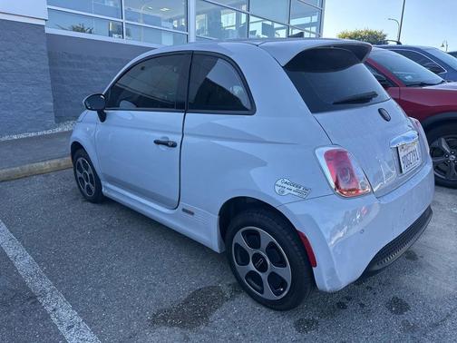2017 FIAT 500e Battery Electric