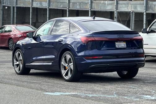 2022 Audi e-tron Sportback S line Prestige