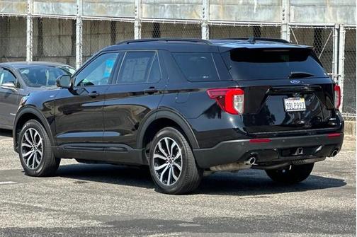 2022 Ford Explorer ST-Line