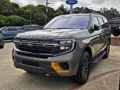2025 Ford Expedition Tremor